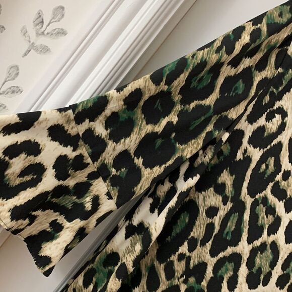 Jessica Howard size 16 leopard print dress w/ruffle bell sleeves.  Very stretchy - Picture 3 of 12